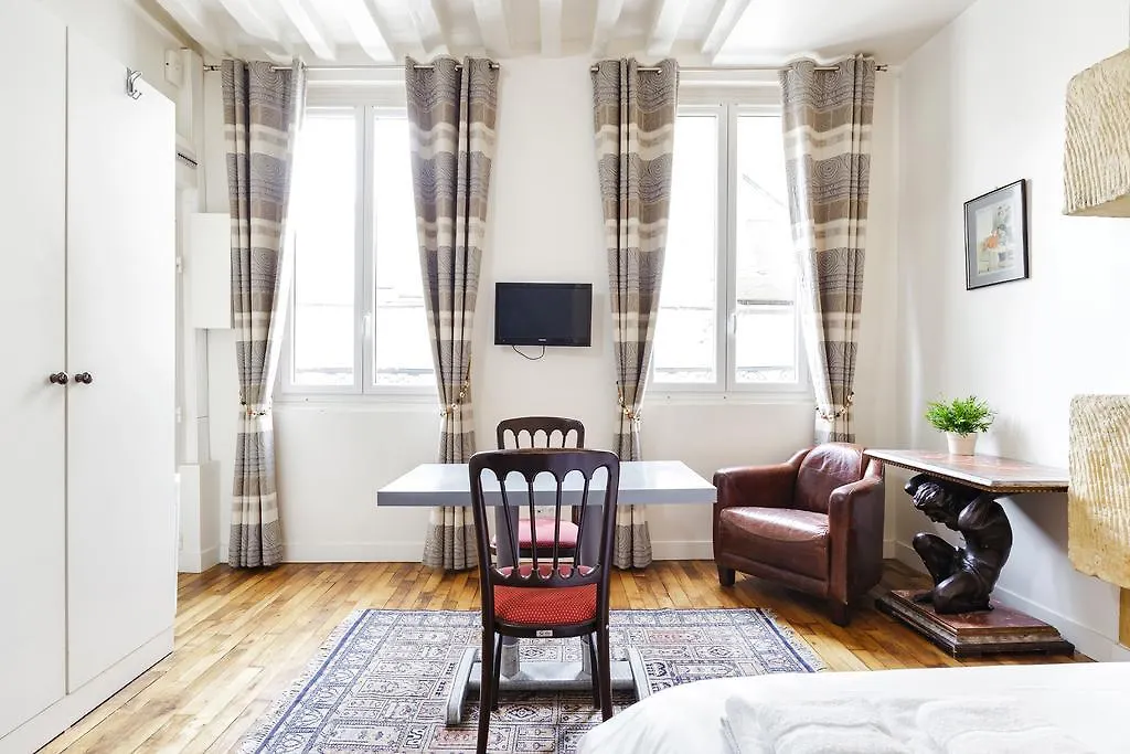 Apartment Appartement Blanc Et Gris Paris